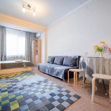 1-Ком Кв В Жк Молодежный Almaty Eksteriør billede